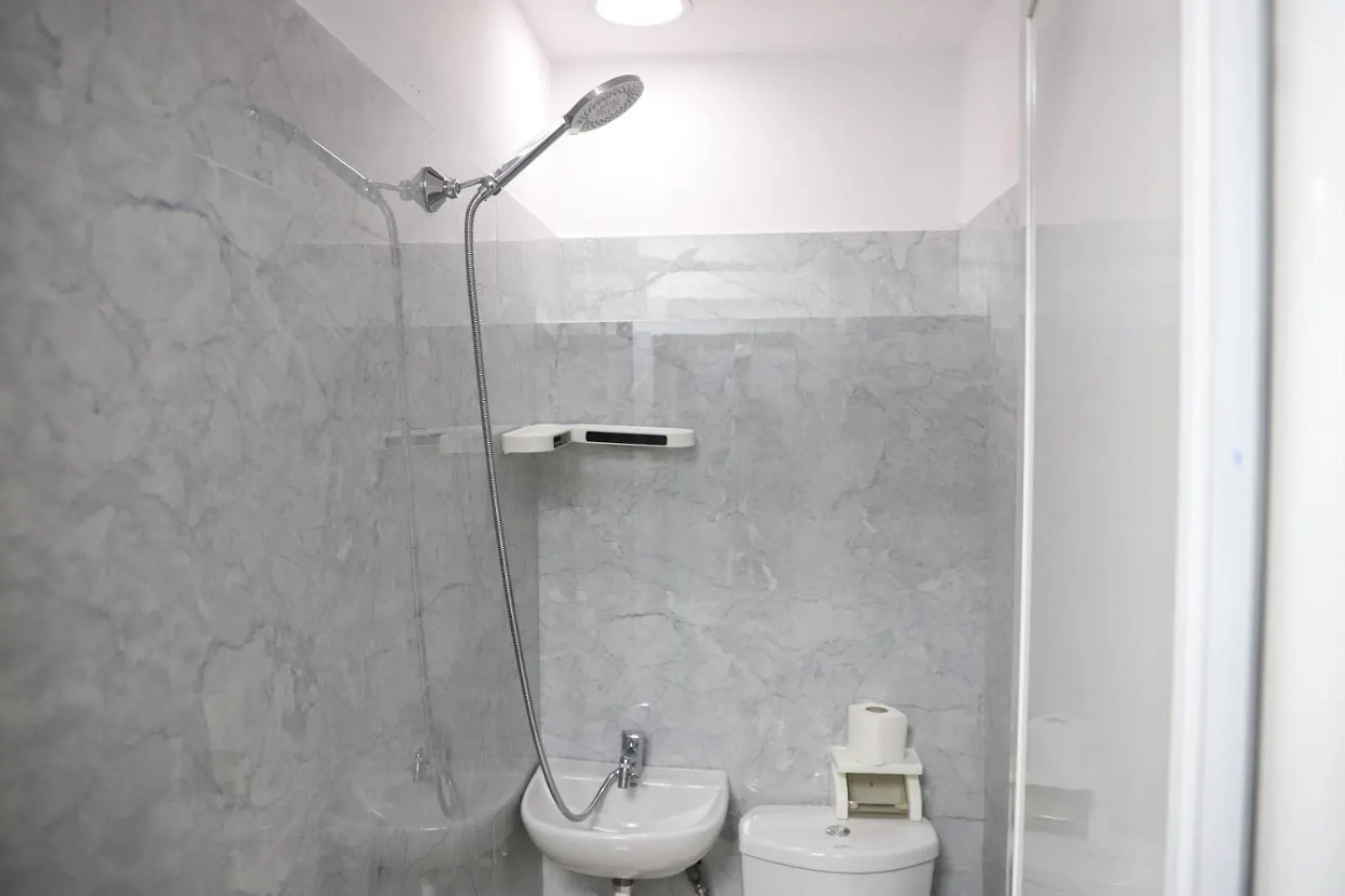Univers Hostel Berat 0*,